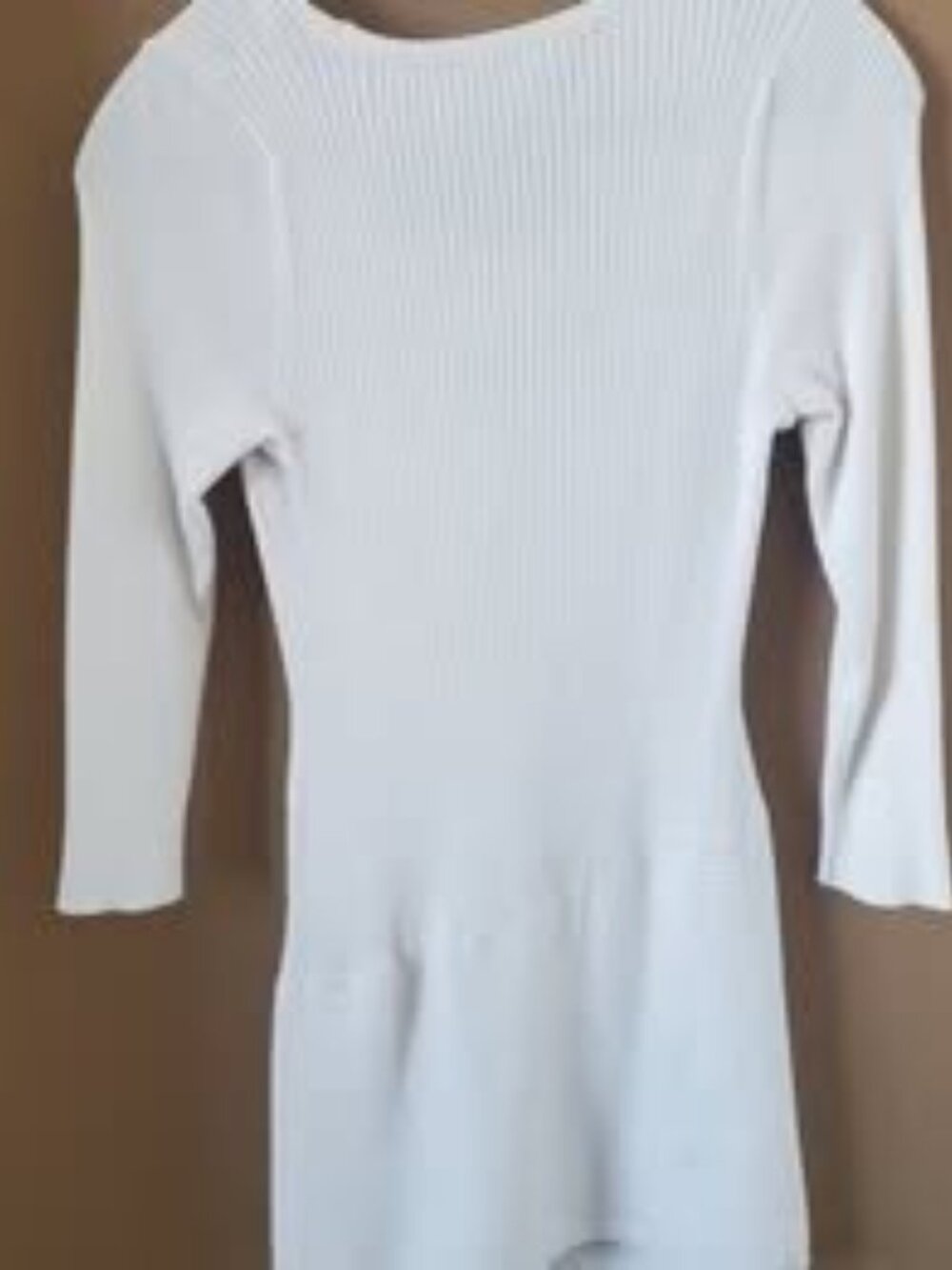 New York & Company: Sweater - Picture 3 of 4